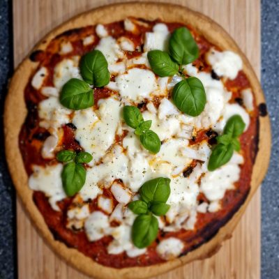 pizza med kuller og oliven pizza med kuller og oliven